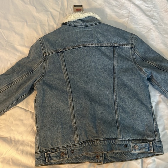 Jean jacket with wool inside - Picture 2 of 4